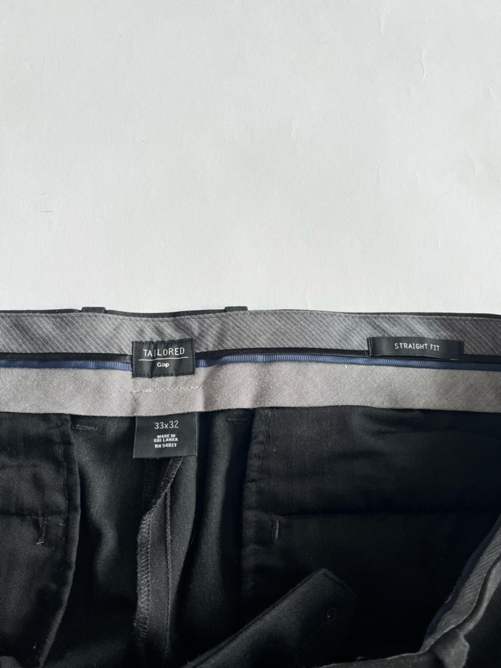 Gap Men's Classic Charcoal 42 reg Suit Jacket & 33x32 Trousers - Picture 11 of 11